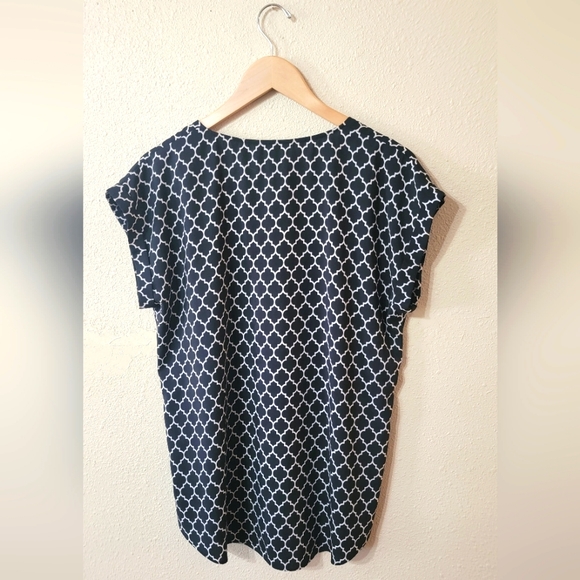 Express Gramercy V-neck Zip Down Blouse - Picture 3 of 4
